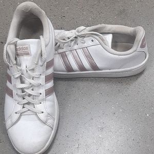 Size 8 white Adidas w/rose gold stripes